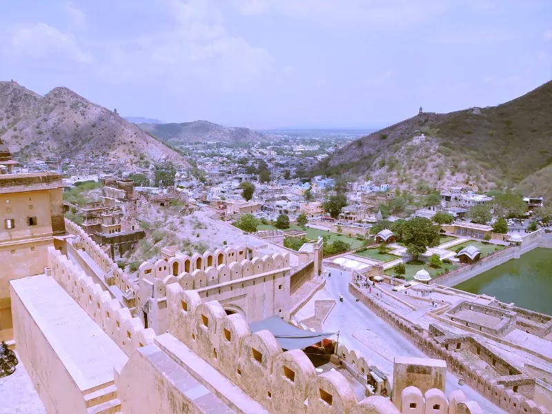 Amer Fort, Jaipur Travel Guide