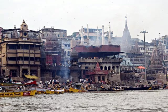 Ghat in Varanasi, Best Places to Visit in Varanasi 2023