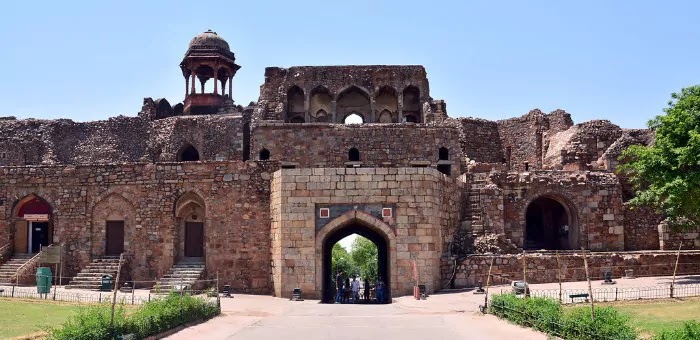 बड़ा दरवाज़ा - पुराने किले का इतिहास